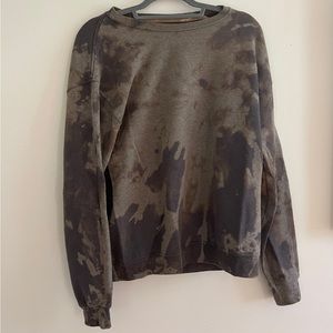 bleach washed crew neck